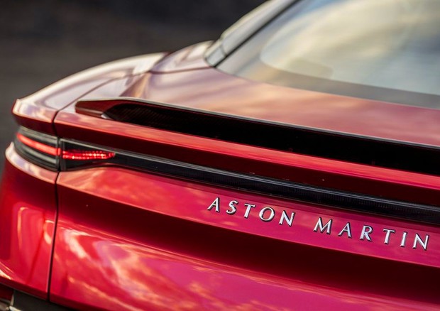 Geely - Aston Martin, forse cinesi le super sportive di 007 © Aston Martin Media