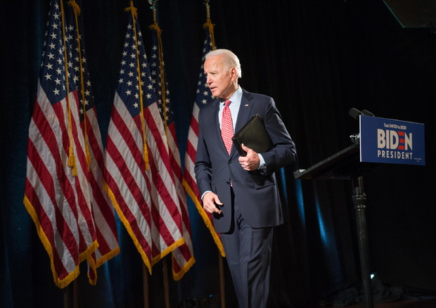 Il candidato democratico alla Casa Bianca Joe Biden (foto: EPA)