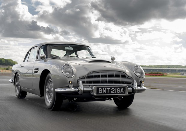 Aston Martin: DB5 Continuation, rivive mito di James Bond © ANSA