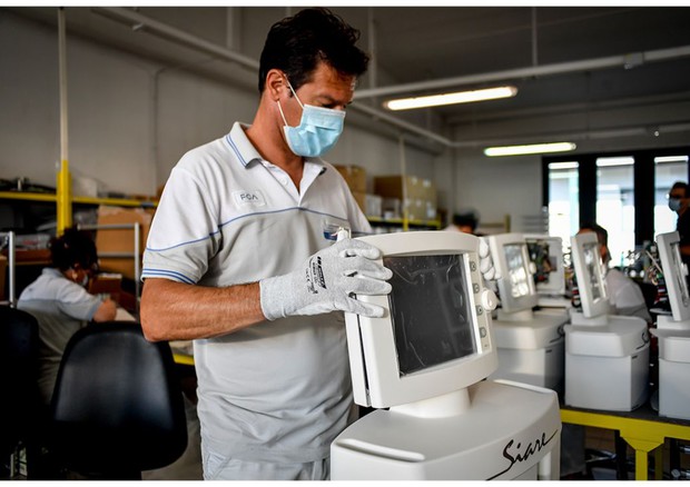 Fca: oltre 3.000 ventilatori polmonari prodotti in Italia © Ansa