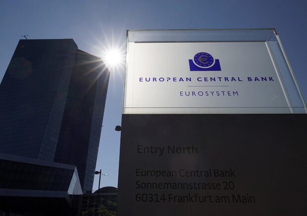 Bce, accelerare la transizione costa meno che rallentarla (ANSA)