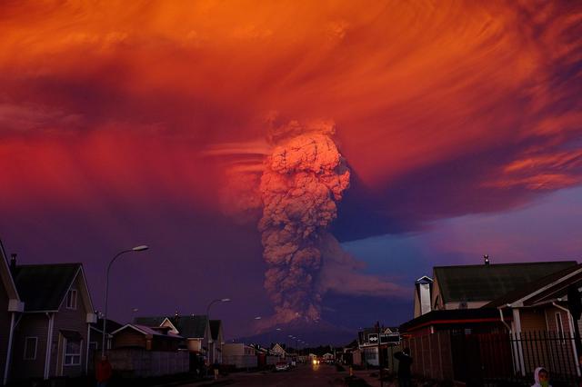 Eruzione del vulcano Calbuco in Cile © Ansa