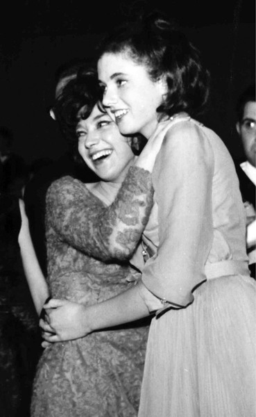 1964 Gigliola Cinquetti e Patricia Carli “Non ho l’età (Per amarti)“