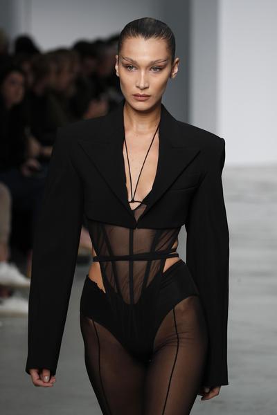 Mugler - Runway - Paris Fashion Week S/S 2020: Bella Hadid © EPA. 