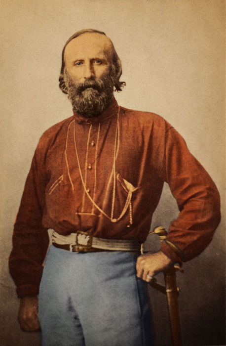 La camisa roja forma parte de la coleccion del Museo del Traje y de la Moda de Sicilia (ANSA) 