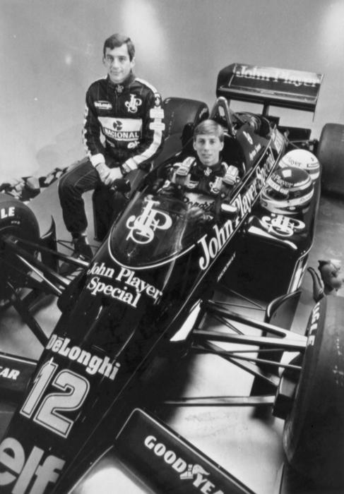 I piloti Johnny Dumfries e Ayrton Senna (S) che parteciperanno al campionato di F1 1986 con la  Lotus (foto: ANSA)