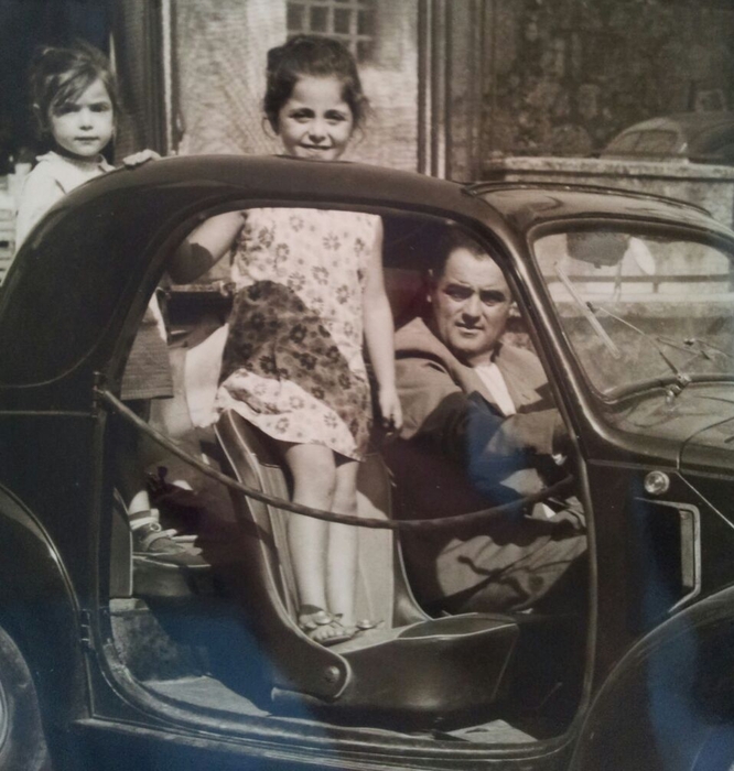 Ivana Foglia: Gli anni felici della mia infanzia. Caro papà, sei sempre nel mio cuore. luglio 1969 Giffoni Valle Piana (foto: ANSA)