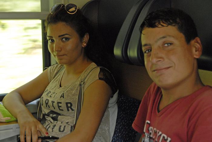 Migranti partiti in treno da Budapest e diretti al confine con l'Austria