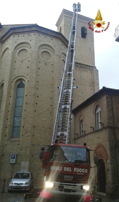 Messa in sicurezza campanile a Osimo - ANSA.it