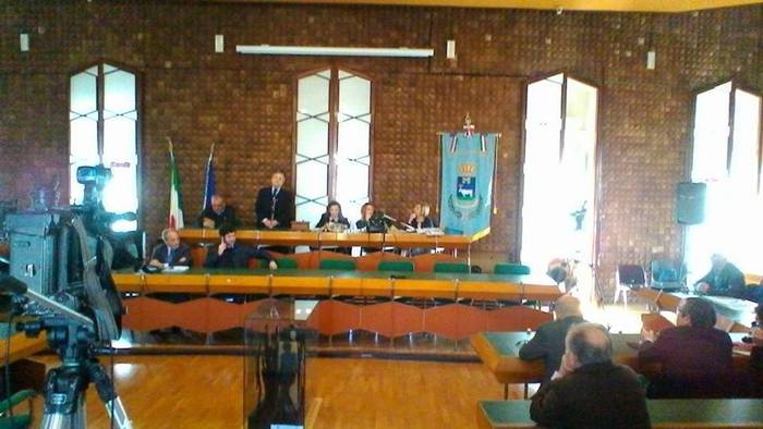 Matera:il sindaco, maggioranza in bilico - ANSA.it