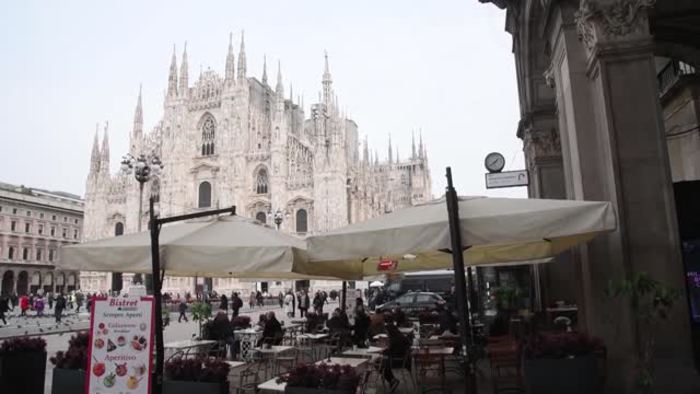A Milano si leggono piu' libri che nel resto d'Italia thumbnail