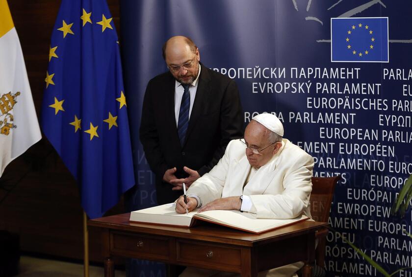 La visita di papa Francesco al Parlamento Ue © ANSA/EPA