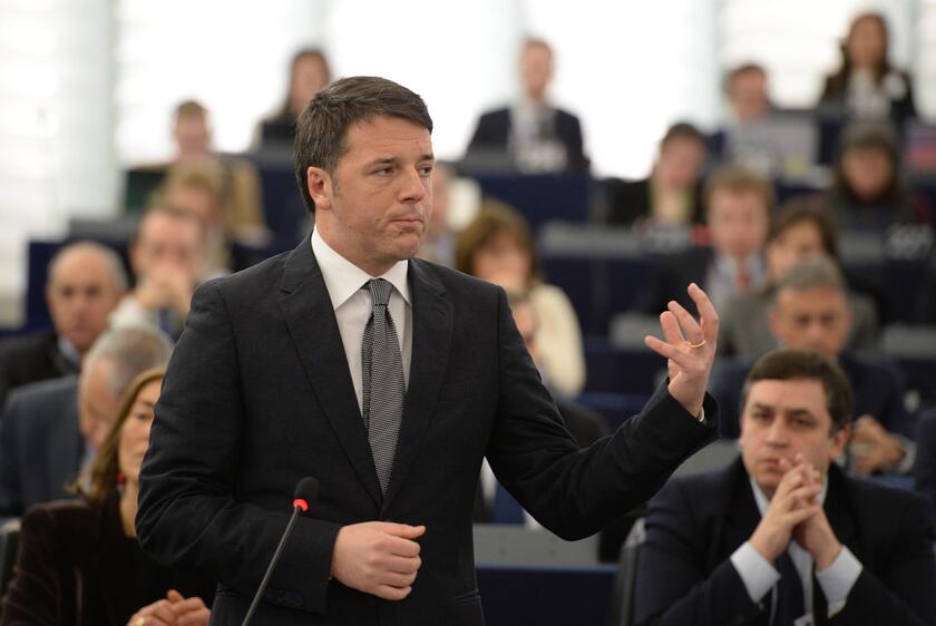 Matteo Renzi chiude la presidenza di turno italiana © ANSA/EPA