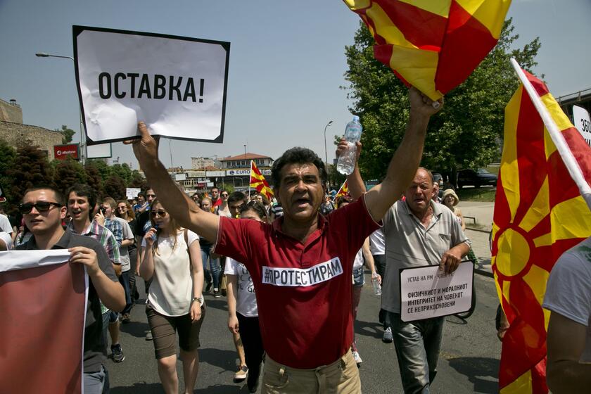 Macedonians in protest to demand government 's resignation © ANSA/AP