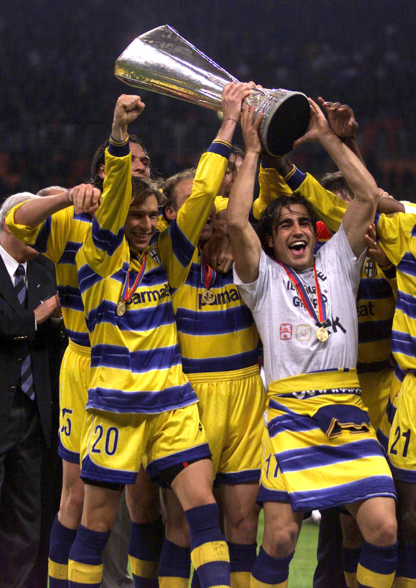 TEAM OF PARMA ITALY CELEBRATE AS [ARCHIVE MATERIAL 19990513 ] - ALL RIGHTS RESERVED