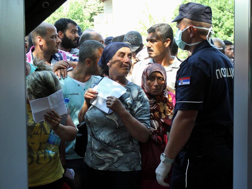 Refugees continue to attempts to cross through Serbia to EU © ANSA/EPA