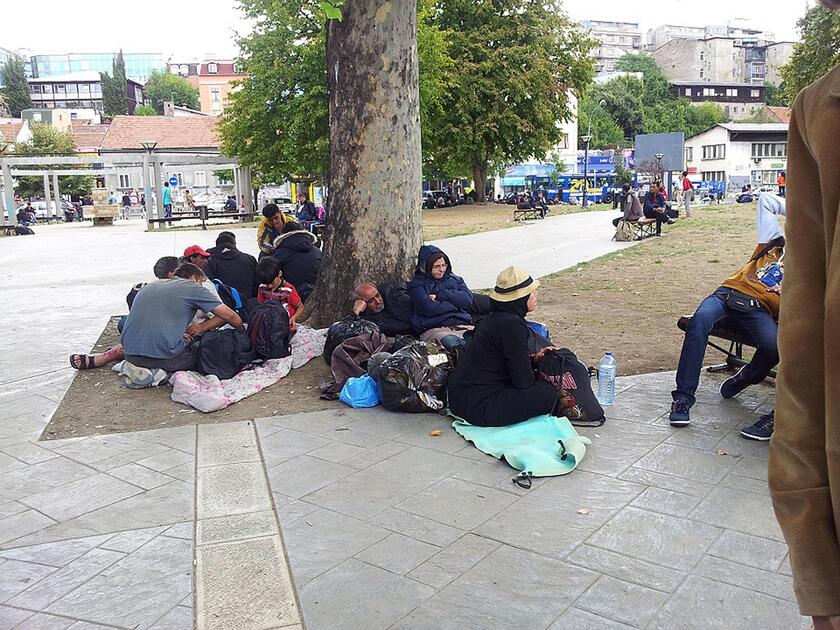 Migranti: in 2.500 profughi a confine Austria da Ungheria - ALL RIGHTS RESERVED