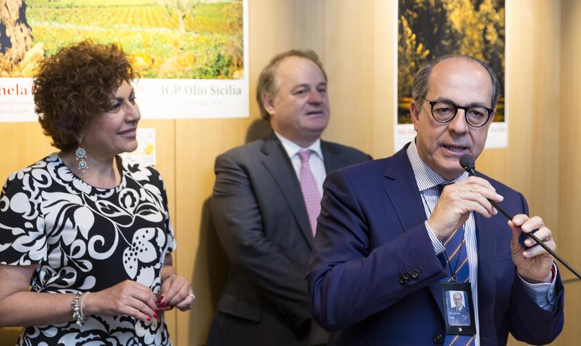 Un momento dell 'evento a Bruxelles dedicato all 'Olio  'Sicilia? IGP - RIPRODUZIONE RISERVATA