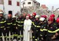 Il papa prega nella zona rossa di Amatrice © ANSA