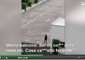 Un frame del video in cui un uomo insulta il killer di Monaco © ANSA