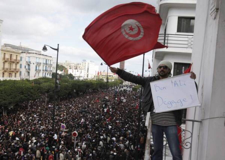 Il 10 gennaio esplode la rabbia in Tunisia contro il presidente  Zine El Abidine Ben Ali © Ansa