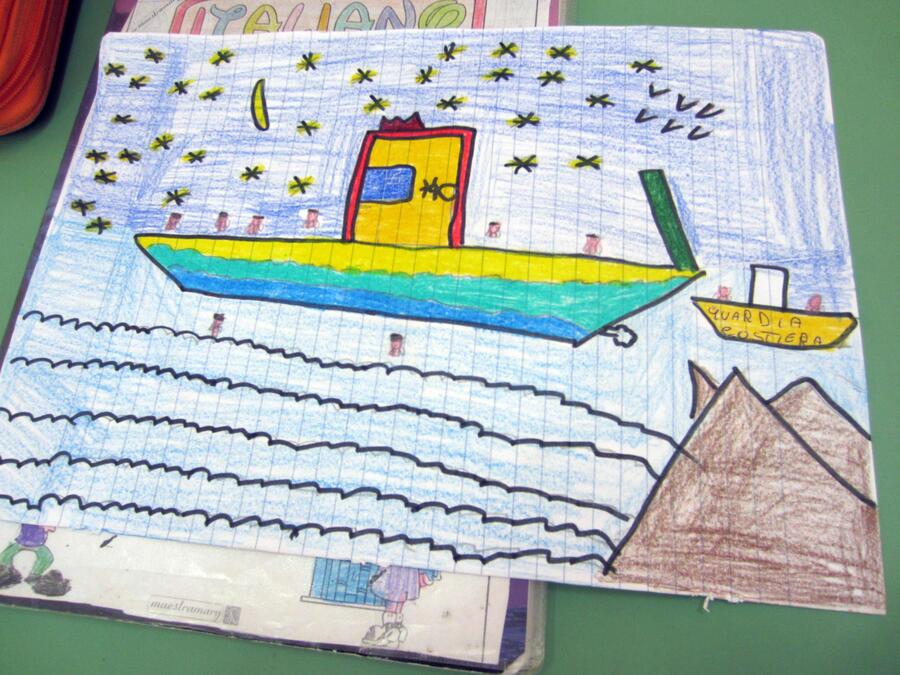 Bambini disegnano e raccontano tragedia migranti © Ansa