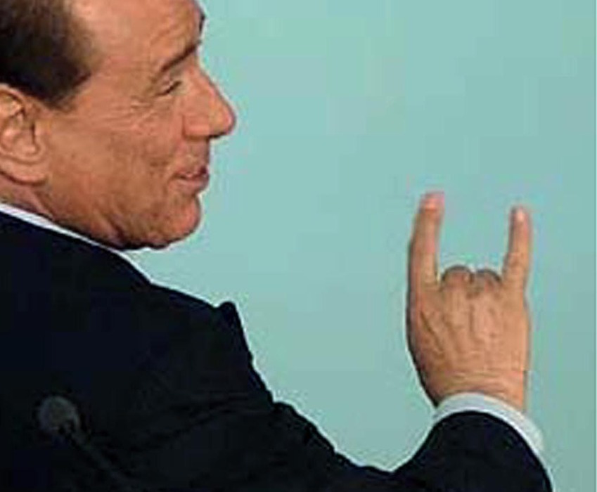 Silvio Berlusconi a Pescara il 10 aprile 2003 © Ansa