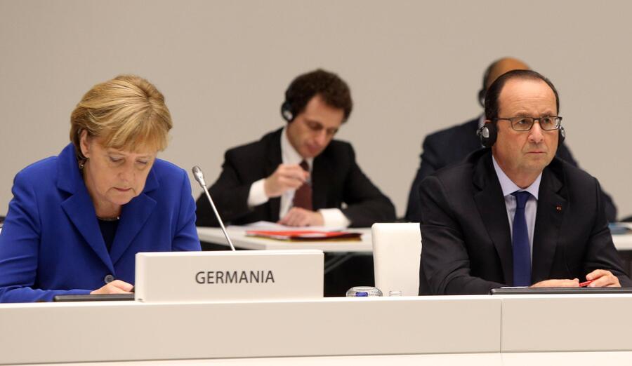Francois Hollande e Angela Merkel © Ansa