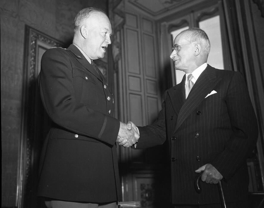 Il generale Eisenhower e il presidente Einaudi al Quirinale il 18 gennaio 1951 © Ansa
