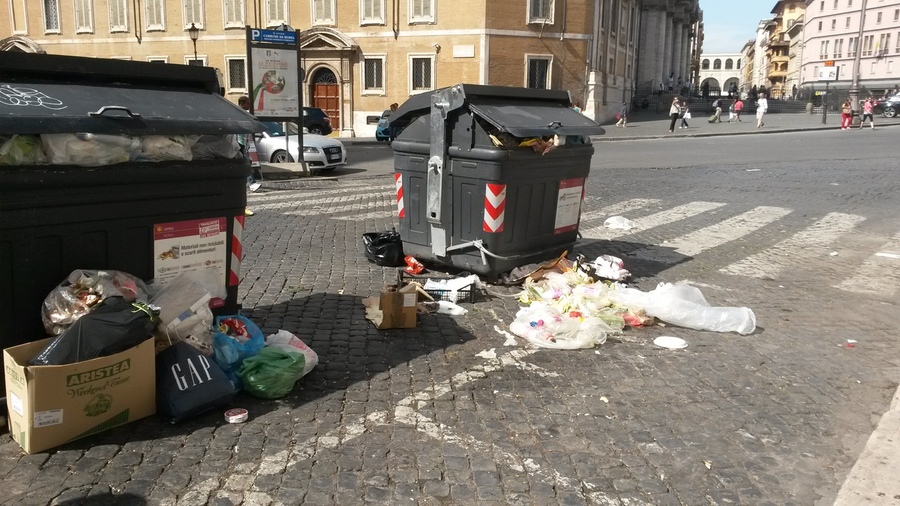 FOTO DEI LETTORI Roma, nei pressi di Santa Maria Maggiore alle ore 16 del 13 luglio 2014 - Iannone © Ansa