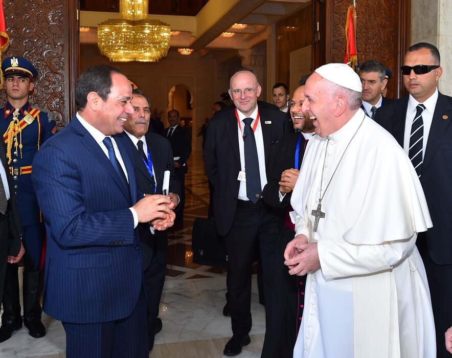 Papa Francesco con il presidente Al Sisi © 