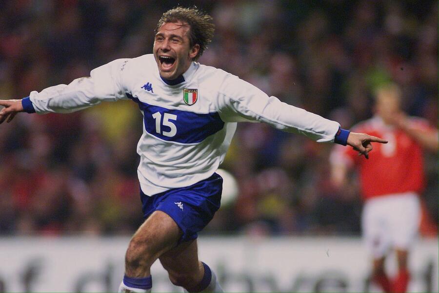 27 marzo 1999, la gioia di COnte per il gol alla Danimarca a Euro 2000 © 