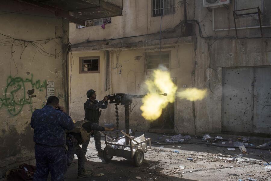 Feroci scontri a Mosul dopo distruzione moschea © Ansa
