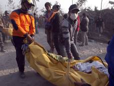 Indonesia: 272 morti e 400 dispersi per lo tsunami