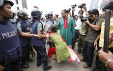 Bangladesh: proteste operai, 3 morti