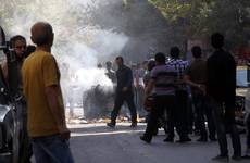 Iran: la piazza si accende, lacrimogeni e scontri a Teheran