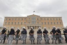 Borsa: Atene chiude in calo (-3,73%)