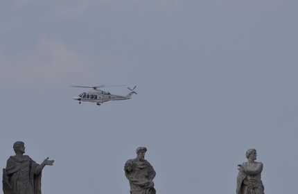 L'elicottero con a bordo il Papa