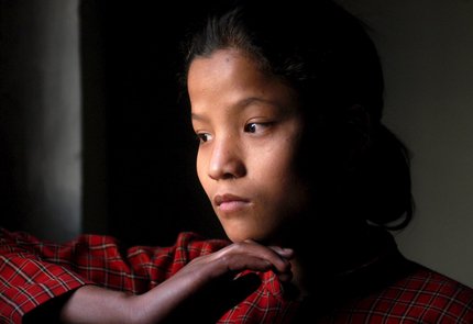 Una ragazza nepalese di 14 anni