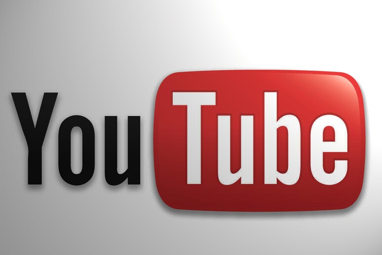 Il logo di  'YouTube ' - RIPRODUZIONE RISERVATA