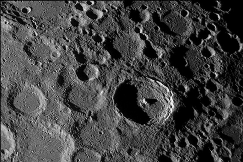 Il cratere lunare Tycho, di George Tarsoudis (fonte: Astronomy Photo Contest 2014) - RIPRODUZIONE RISERVATA