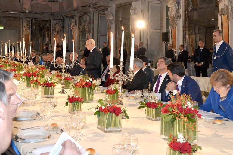 Il Presidente della Repubblica Giorgio Napolitano in una foto d 'archivio mentre presiede il vertice a Milano - RIPRODUZIONE RISERVATA