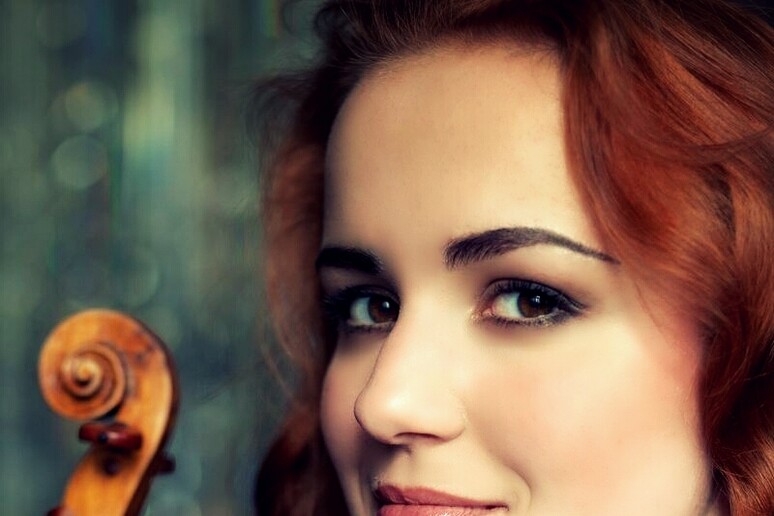 La violinista Marianna Vasileva - RIPRODUZIONE RISERVATA
