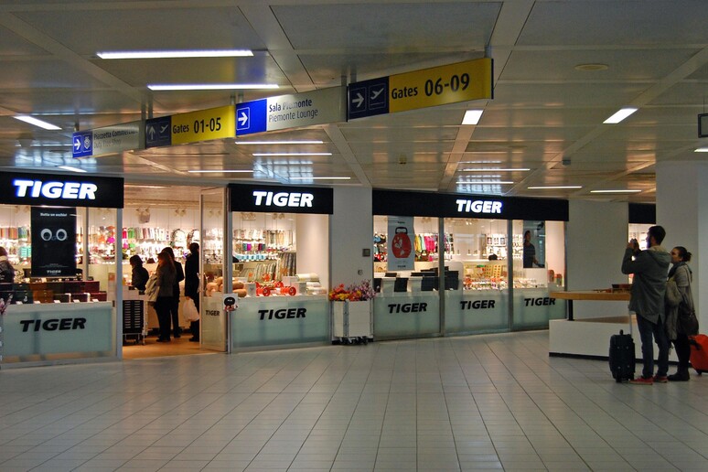 Aeroporto Torino, rinnovata l’area commerciale - RIPRODUZIONE RISERVATA
