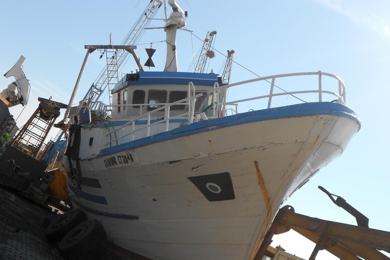 Gdf Catania confisca beni per 3 milioni, anche peschereccio  'Caimano ' - RIPRODUZIONE RISERVATA