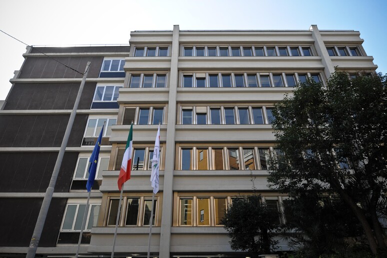 L 'esterno della sede dell 'Agcom a Roma - RIPRODUZIONE RISERVATA