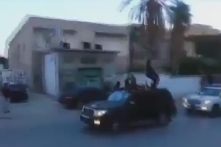 Isis: Califfato e bandiere nere anche a Derna -     RIPRODUZIONE RISERVATA