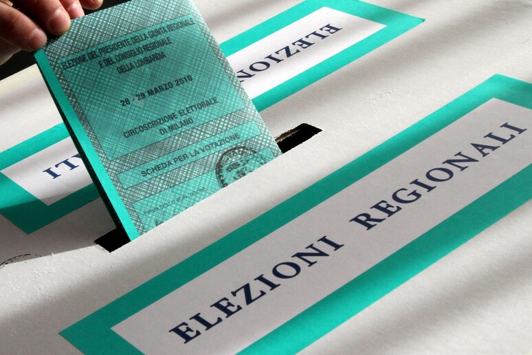 Calabria ed Emilia-Romagna al voto, si sceglie il nuovo presidente della Regione - RIPRODUZIONE RISERVATA