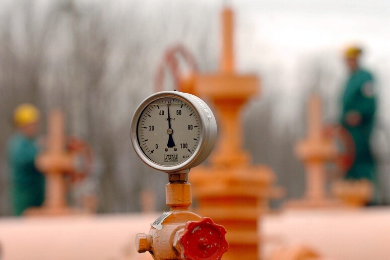 -Un indicatore di  pressione di un gasdotto - RIPRODUZIONE RISERVATA