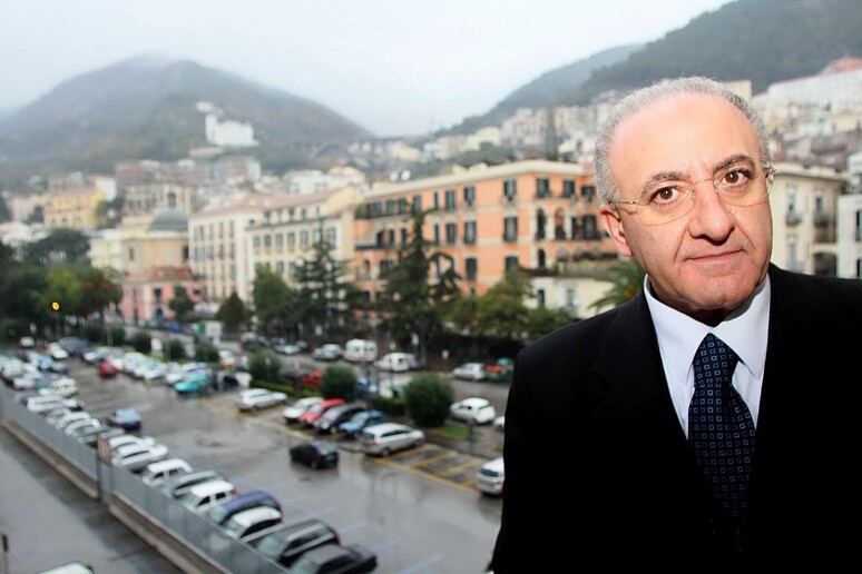 Crescent:sindaco Salerno De Luca rinviato a giudizio - RIPRODUZIONE RISERVATA